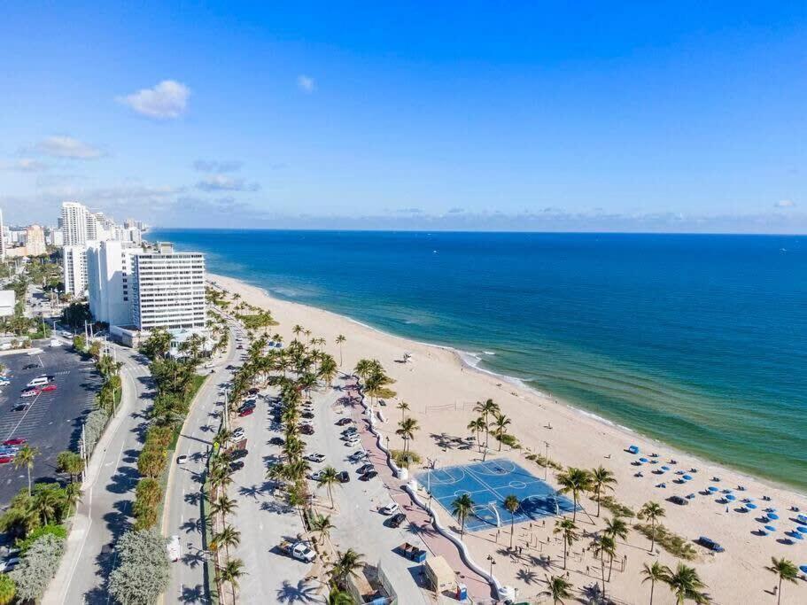 Walk To Las Olas Banyan Room Palm Paradise Inn Форт-Лодердейл Экстерьер фото